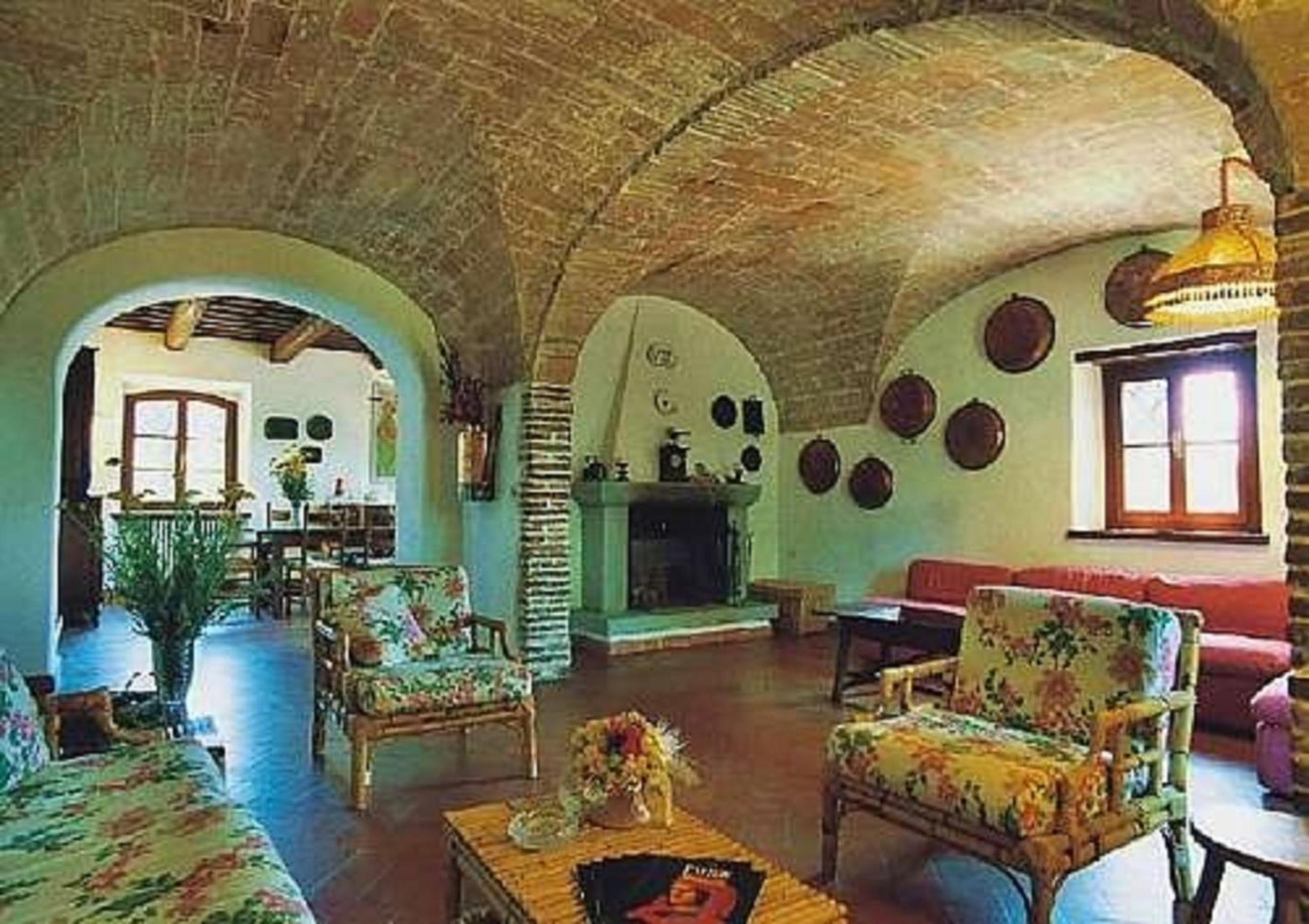 Гостевой дом Sassi Bianchi Sensano Экстерьер фото
